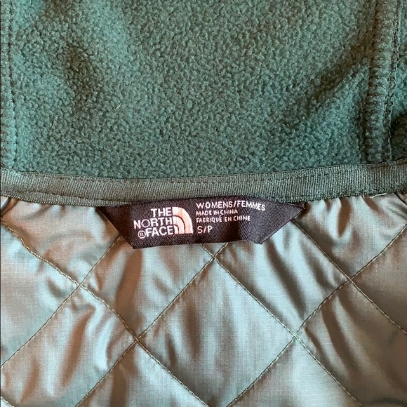 NWOT The North Face women’s quilted jacket zip-up - Picture 4 of 8